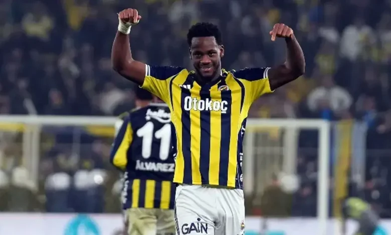 Fenerbahçe'de Jhon Duran'a 2 maç ceza!