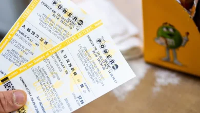 Financial experts warn future winner of the $1.7 billion Powerball