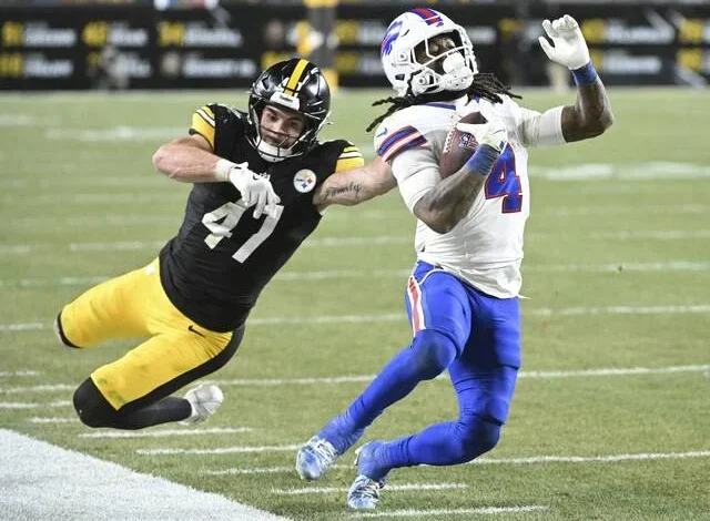 First Call: James Cook's blunt assessment of Steelers' CBs; Aaron Rodgers bothered by postgame question; Pens vs. Flyers