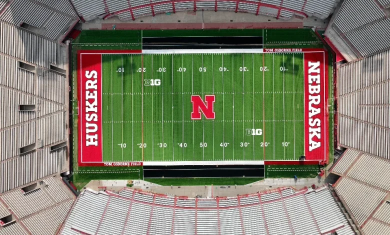 Five Huskers Earn Annual Senior Awards - University of Nebraska