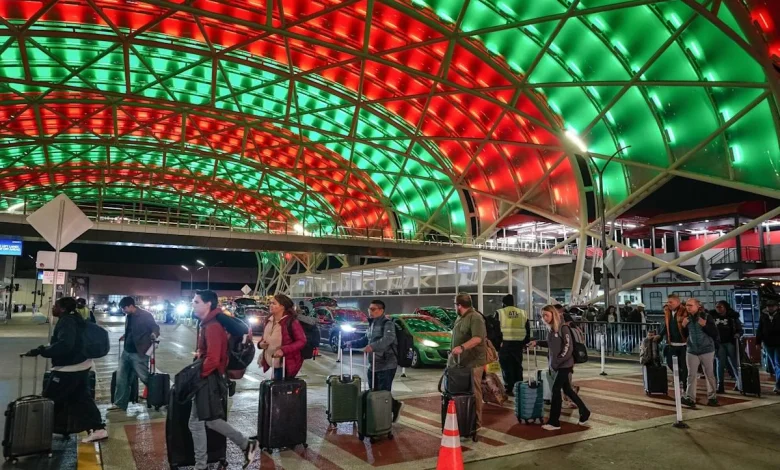 Flights Canceled, Roads Closed as Storms Snarl US Travel