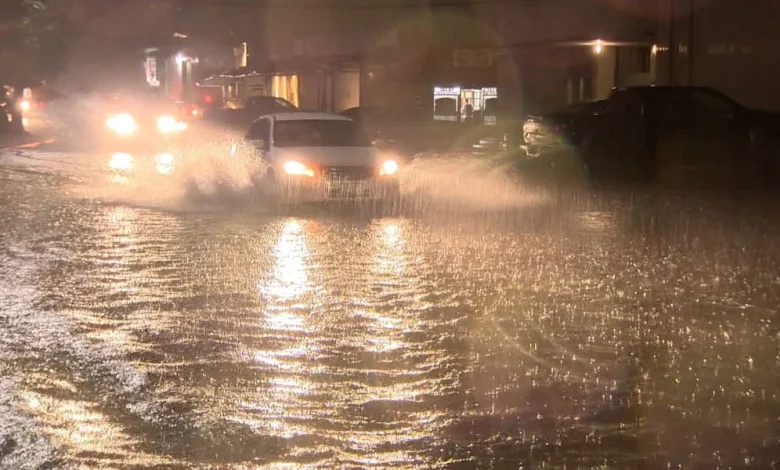 Flood watch issued for Kauai, Niihau and Oahu this weekend