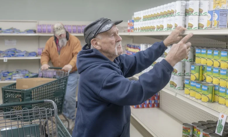 For those who help the poor, 2025 was a year of chaos : NPR