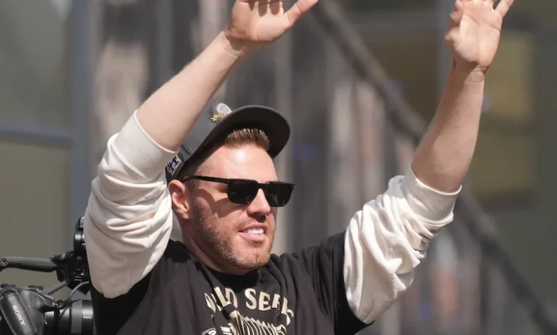 Freddie Freeman Details Doing The Worm During Mookie Betts' Party After Dodgers' World Series Parade