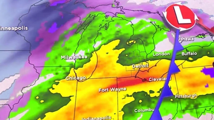 Freezing rain arrives for extended holiday weekend with brief warm-up Sunday