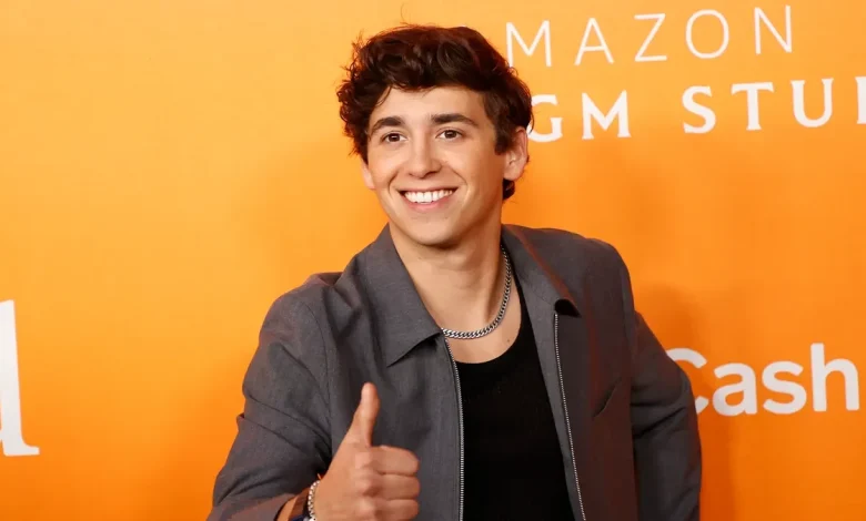 From John Carroll to 'SNL,' Marcello Hernández lands Netflix special