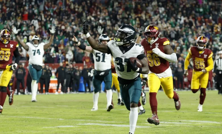 Game ball, three stars, and snap count analysis: Week 16, Eagles at Commanders