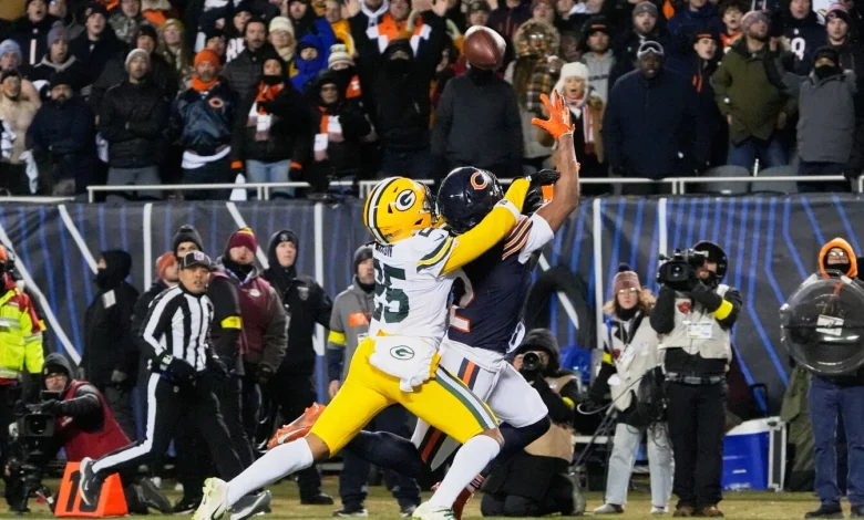 Game-winning DJ Moore TD happened despite DPI by Keisean Nixon