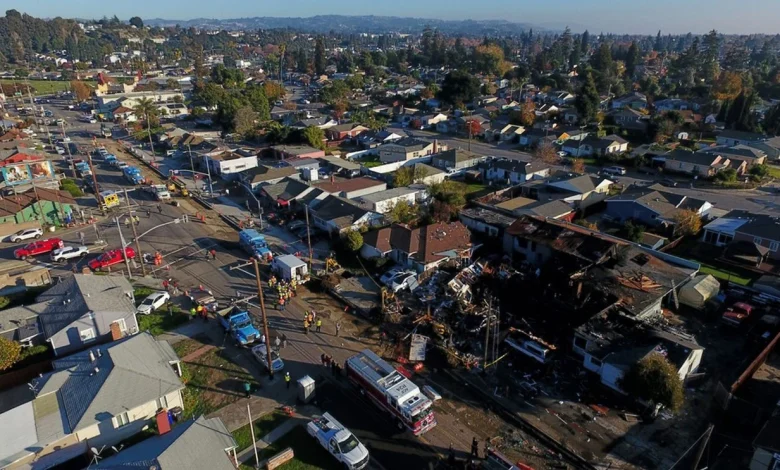 Gas explosion in San Francisco Bay Area obliterates homes