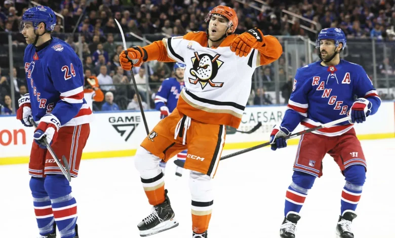 Gauthier scores go-ahead goal in 3rd, Ducks edge Rangers