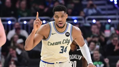 Giannis Antetokounmpo reportedly meeting with Bucks front office about future with club