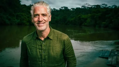 Gordon Buchanan’s Lions, Tigers & Bears Tour Comes to Town.