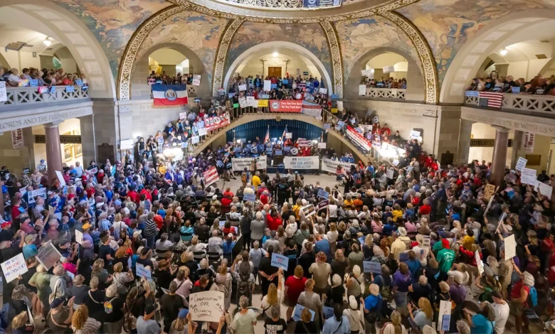 Group seeking to put Missouri's GOP-drawn congressional map before voters submits signatures