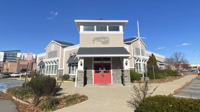 HCA snaps up shuttered Red Lobster for urgent care clinic in Henrico