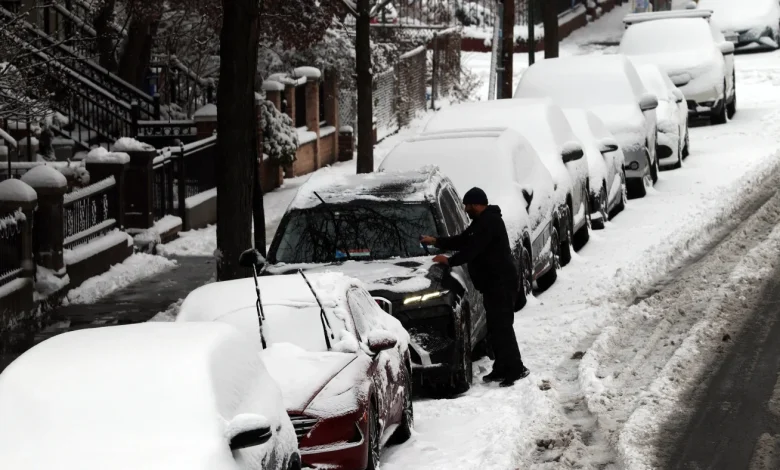 Heavy snow, strong winds and extreme chill sweep from the Midwest to the East Coast