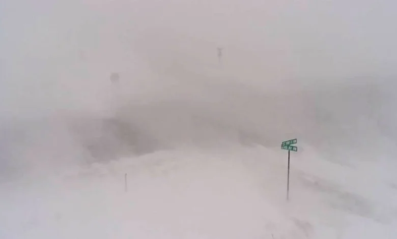 Highways closed as blizzard conditions sweep into parts of Minnesota - MPR News