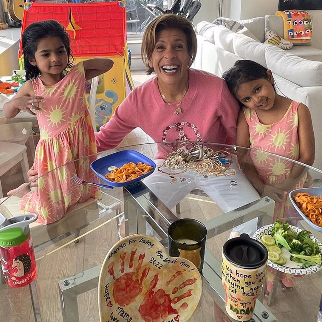 Hoda Kotb and Ex Joel Schiffman Reunite to Celebrate Christmas with Daughters