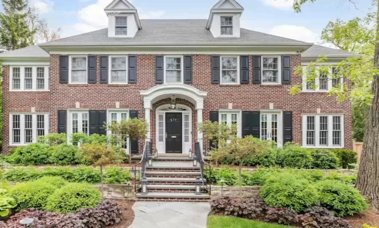 'Home Alone' house being restored to mirror Christmas movie in Winnetka, Illinois
