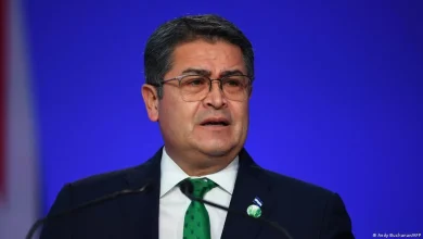 Honduras seeks arrest of former president freed by Trump – DW – 12/09/2025