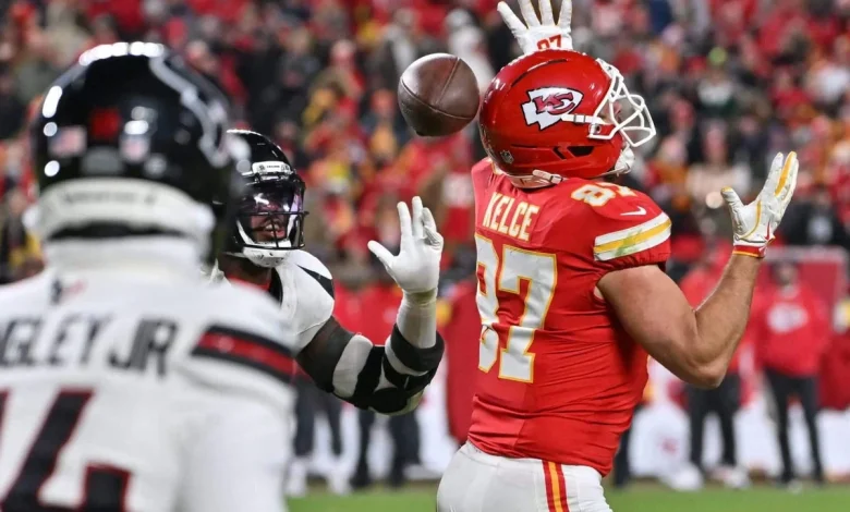 How Travis Kelce and the Chiefs reacted after Sunday’s back-breaking loss