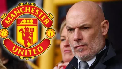 Howard Webb told to intervene after controversial Man United referee decision