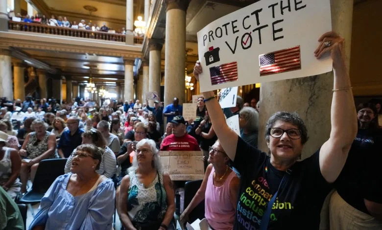 Indiana House GOP advances 9-0 congressional map, sending contentious plan to state Senate