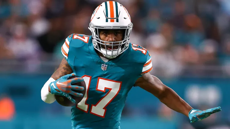 Is Jaylen Waddle playing today? Why Dolphins WR is off to slow start in Week 17