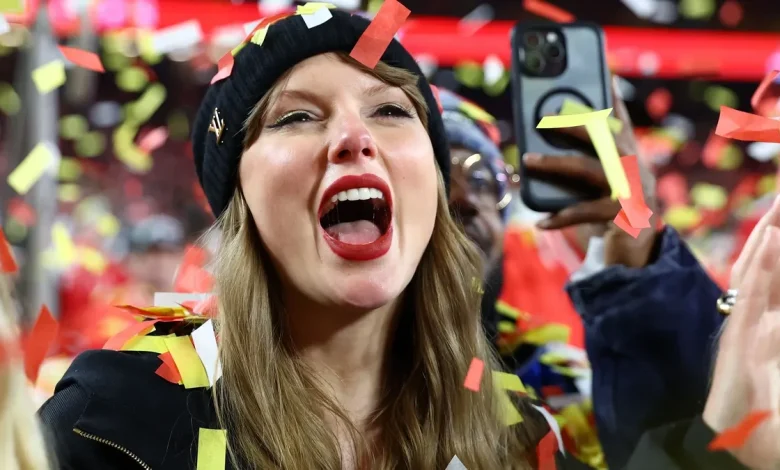 Is Taylor Swift at the Chiefs game tonight? Latest updates for SNF