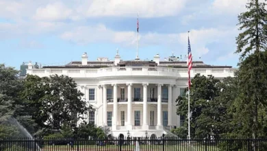 Is Trump's falling approval rating a tell to buy midcap stocks?