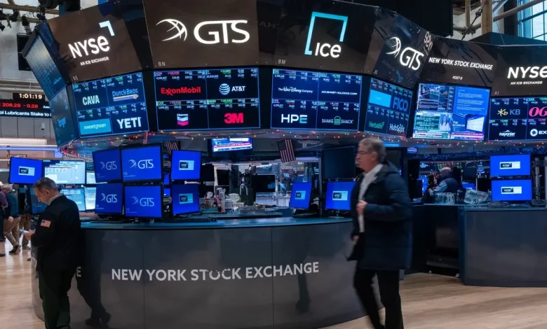 Is the stock market open or closed on New Year's Eve 2025? What to know