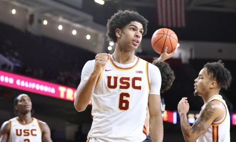 Jacob Cofie scores 21 to lead USC past Washington State for its 10th victory