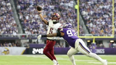 Jayden Daniels questionable to return after reinjuring left elbow