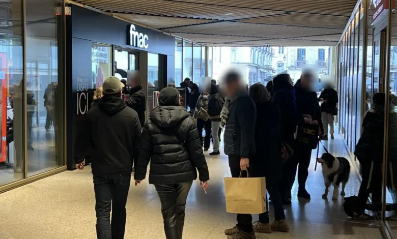 « Je ne calcule pas spécialement » : à l’approche des fêtes, la magie de Noël l’emporte sur les comptes