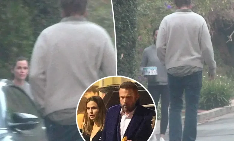 Jennifer Garner enjoys rare outing with boyfriend after awkward reunion with Ben Affleck, Jennifer Lopez