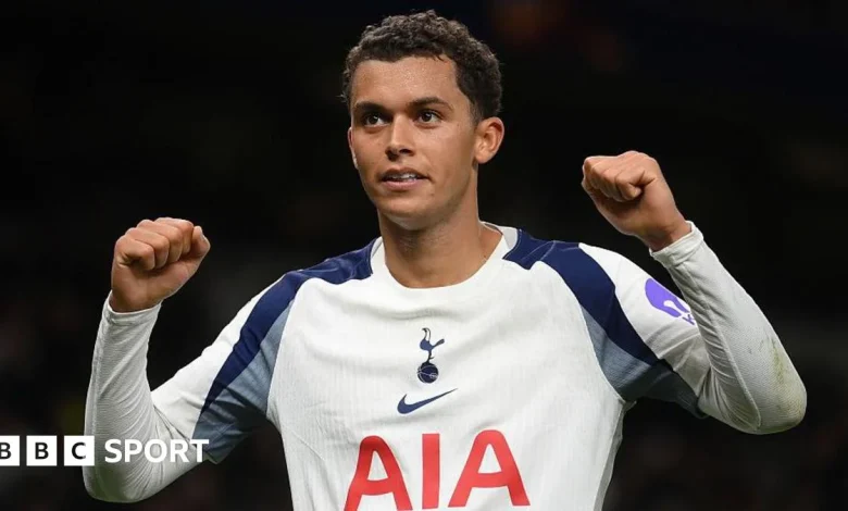 Johnson to decide future after Palace deal agreed