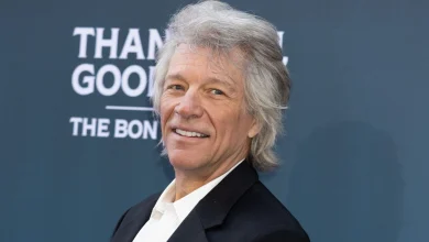 Jon Bon Jovi’s Christmas Tree Revives the Sentimental Trend