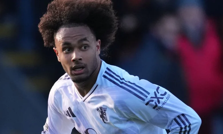 Joshua Zirkzee transfer news: Man Utd forward wants to stay at Old Trafford amid interest from Roma