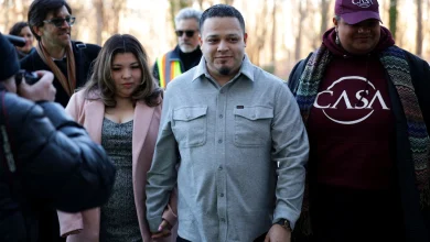 Judge extends bar on Kilmar Abrego García’s re-detainment