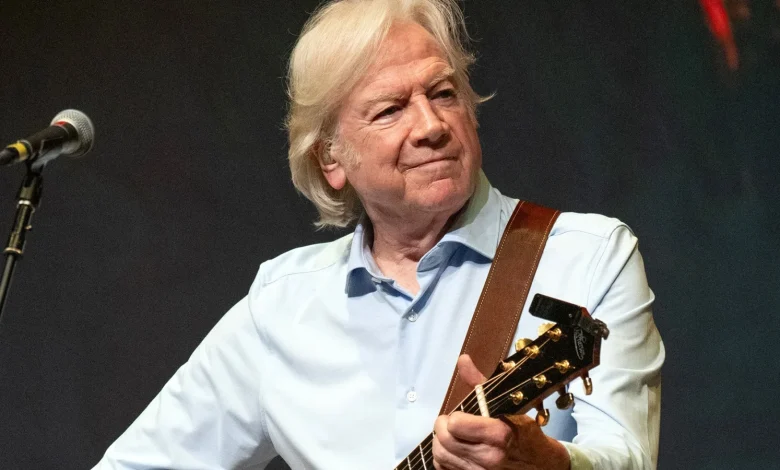 Justin Hayward on Outliving All his Moody Blues Bandmates