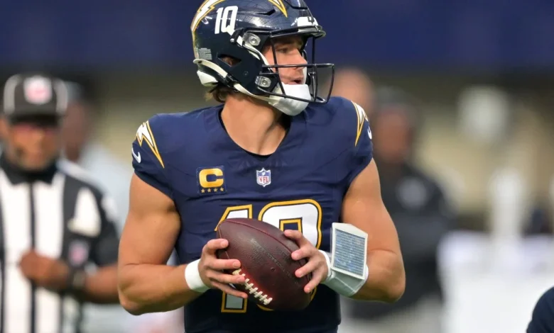 Justin Herbert injury: Chargers quarterback suffers fractured hand ahead of Eagles game