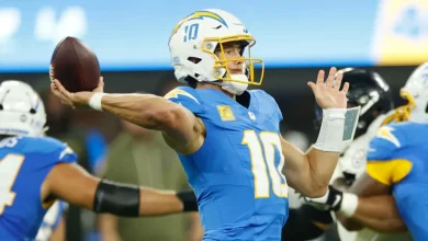 Justin Herbert injury update: Latest news on Chargers QB's status in Week 13 game