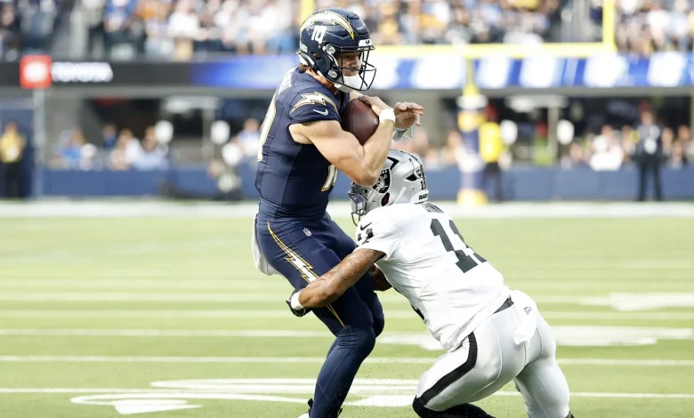 Justin Herbert questionable to return with left hand injury