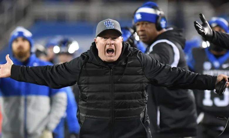 Kentucky expected to fire Stoops, sources say