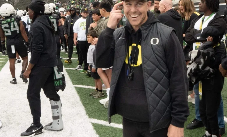 Kentucky finalizing head coaching deal for Oregon offensive coordinator Will Stein