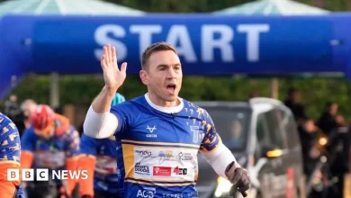 Kevin Sinfield completes ultra marathon challenge in Headingley