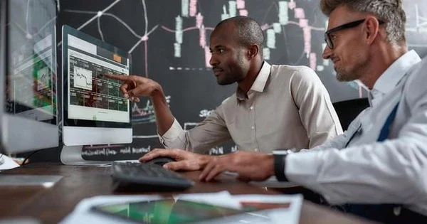 Khối ngoại ngược dòng tung hàng trăm tỷ gom một cổ phiếu bluechip trong phiên VN-Index giảm 20 điểm