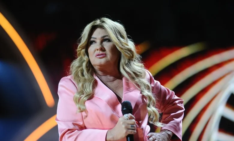 Konsekwentnie łamie schematy dotyczące wieku i „stosowności”. Uczmy się od niej