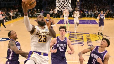 LA Lakers end three-game losing streak after holding team meeting