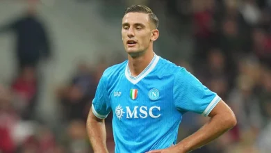 LIVE Alle 18 Napoli-Cagliari: Conte dà spazio a Lucca e Ambrosino