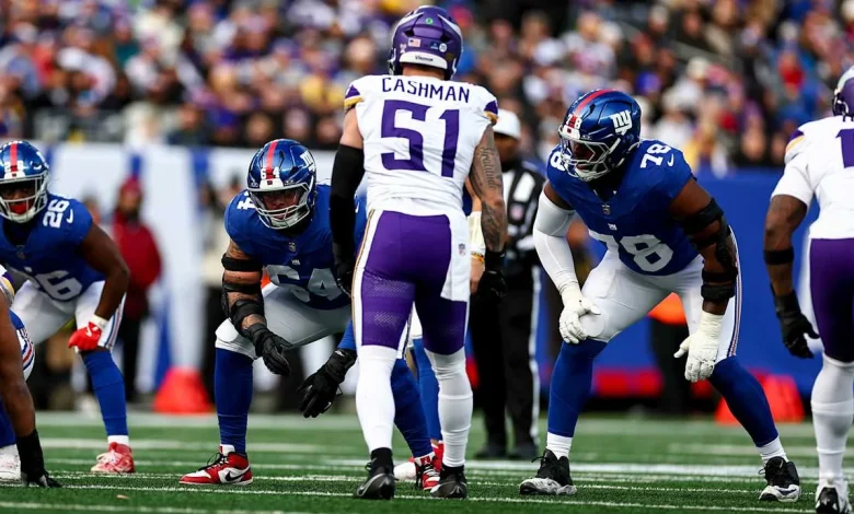 LT Andrew Thomas, C John Michael Schmitz exit with injuries; G Jon Runyan inactive